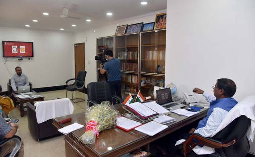Shri Arjun Munda e-inaugurates Tribes India Showroom in Mumbai through video conference