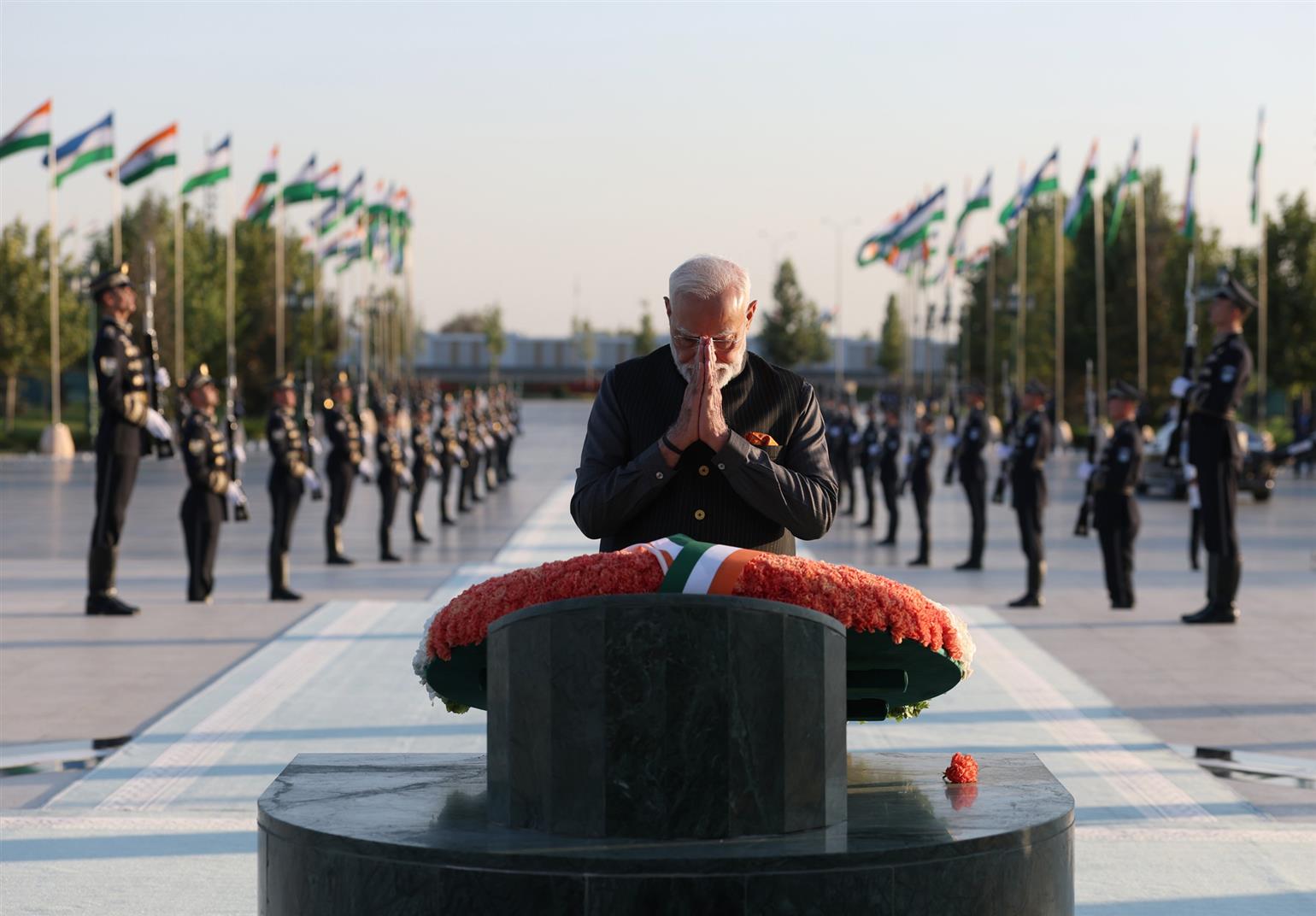 PM lays a wreath at the Independence Monument during the visit of Yangi Uzbekistan Park at Tashkent, in Uzbekistan 