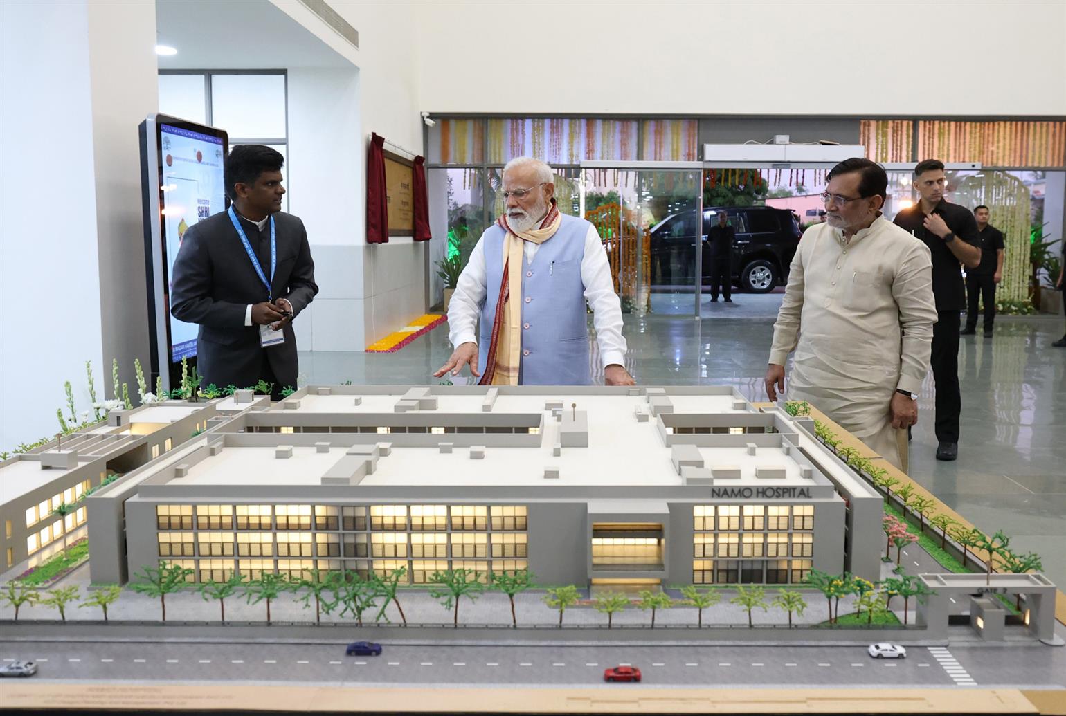 प्रधानमंत्री श्री नरेन्द्र मोदी ने दमन में नमो अस्पताल का उद्घाटन किया।
