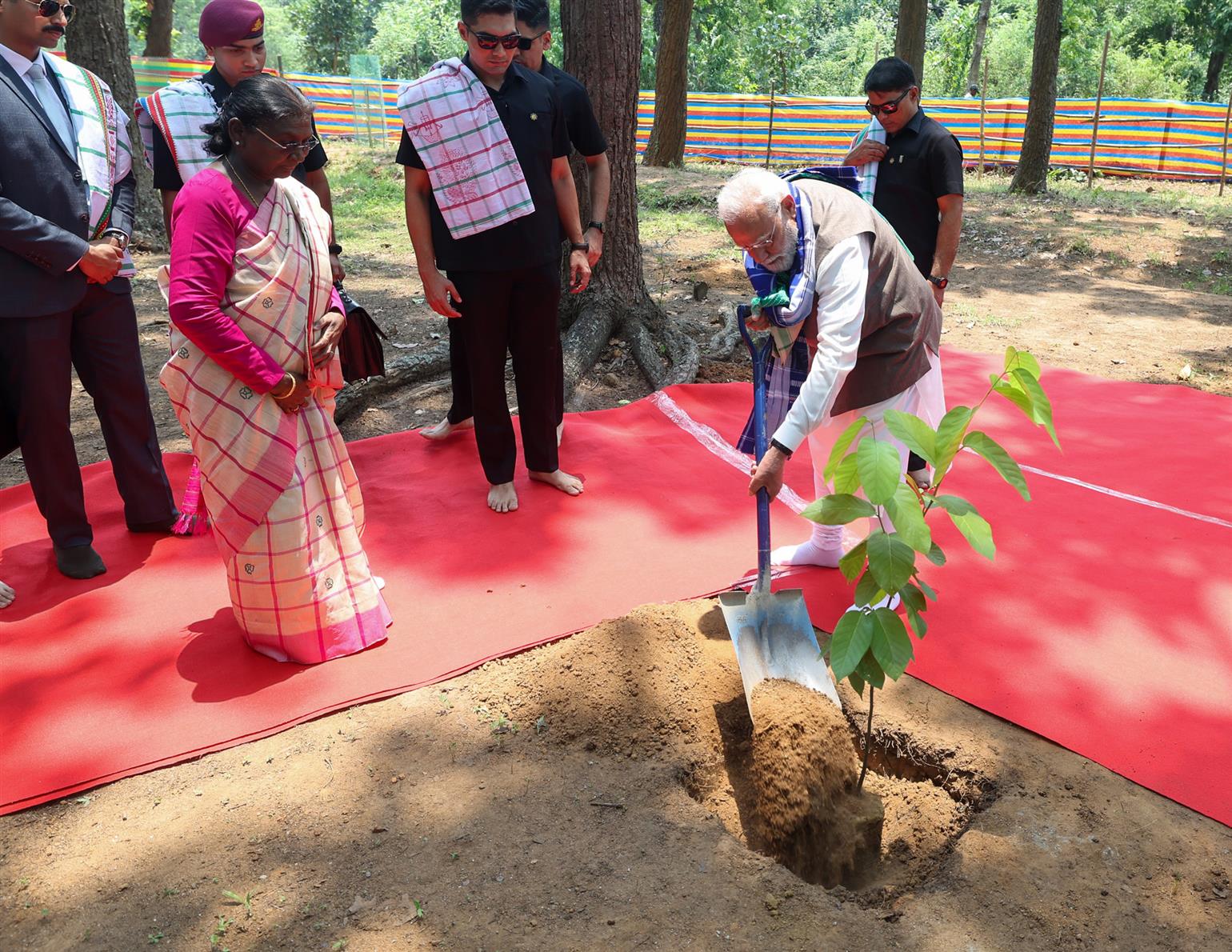 PM visits Pahadpur, in Odisha