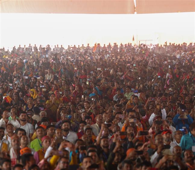 Gathering at the inauguration, laying foundation stone and dedication to the nation multiple development projects worth around Rs 12,100 crore at Darbhanga, in Bihar on November 13, 2024. PM addressing on the occasion.