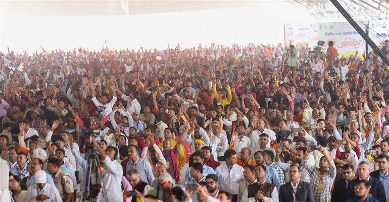 Gathering at the inauguration, laying foundation stone and dedication to the nation multiple development projects worth around Rs 12,100 crore at Darbhanga, in Bihar on November 13, 2024. PM addressing on the occasion.