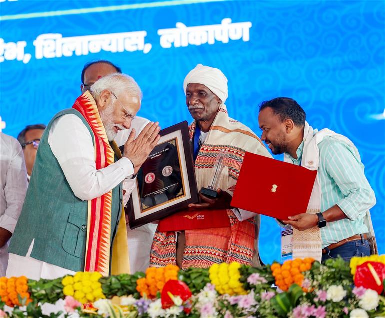 PM attends Janjatiya Gaurav Divas Celebrations at Jamui, in Bihar on November 15, 2024.