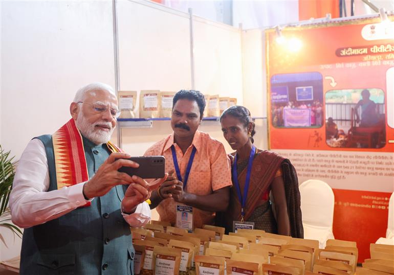 PM visits an exhibition at Jamui, in Bihar on November 15, 2024.