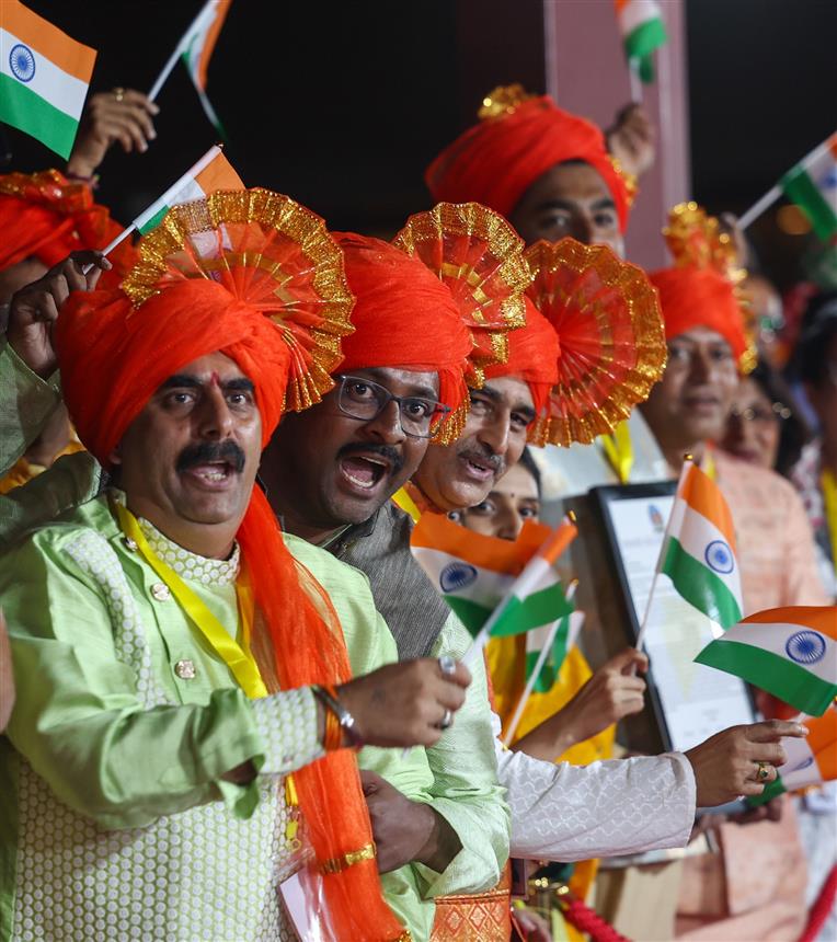 PM receives warm welcome by Indian Community at Abuja, in Nigeria on November 16, 2024.