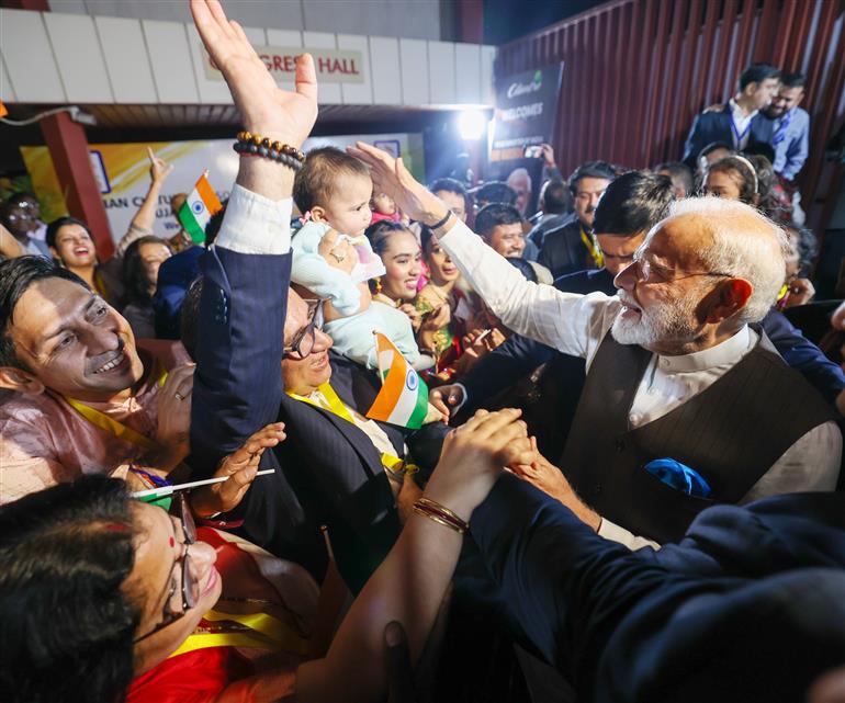 PM receives warm welcome by Indian Community at Abuja, in Nigeria on November 16, 2024.