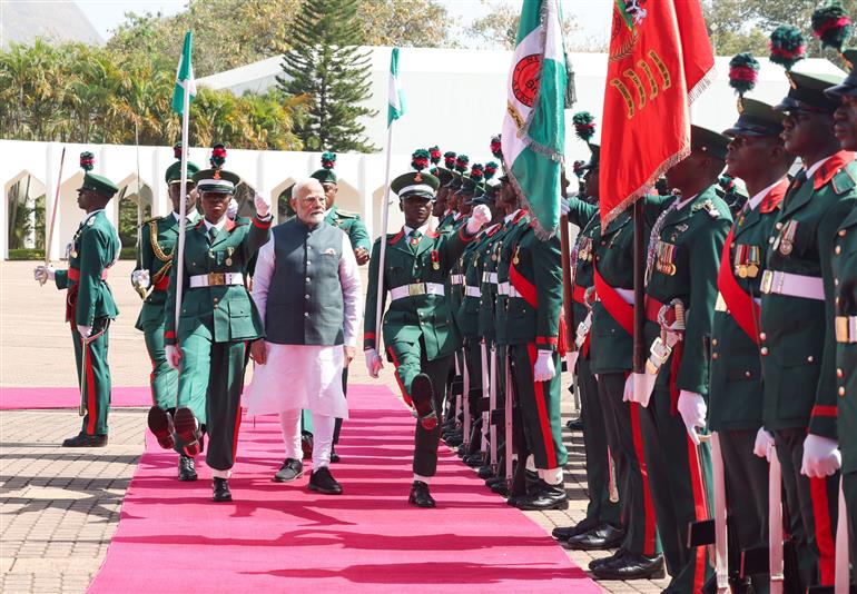 PM receives a ceremonial welcome at the Presidential Villa in Abuja, Nigeria on November 17, 2024.