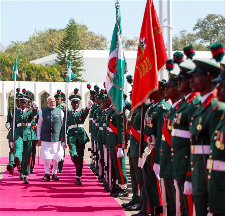 PM receives a ceremonial welcome at the Presidential Villa in Abuja, Nigeria on November 17, 2024.