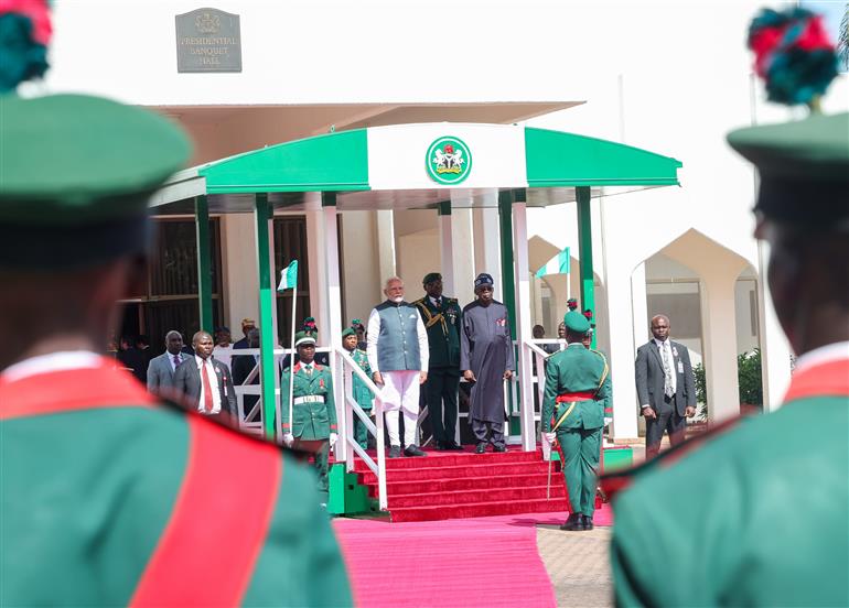 PM receives a ceremonial welcome at the Presidential Villa in Abuja, Nigeria on November 17, 2024.