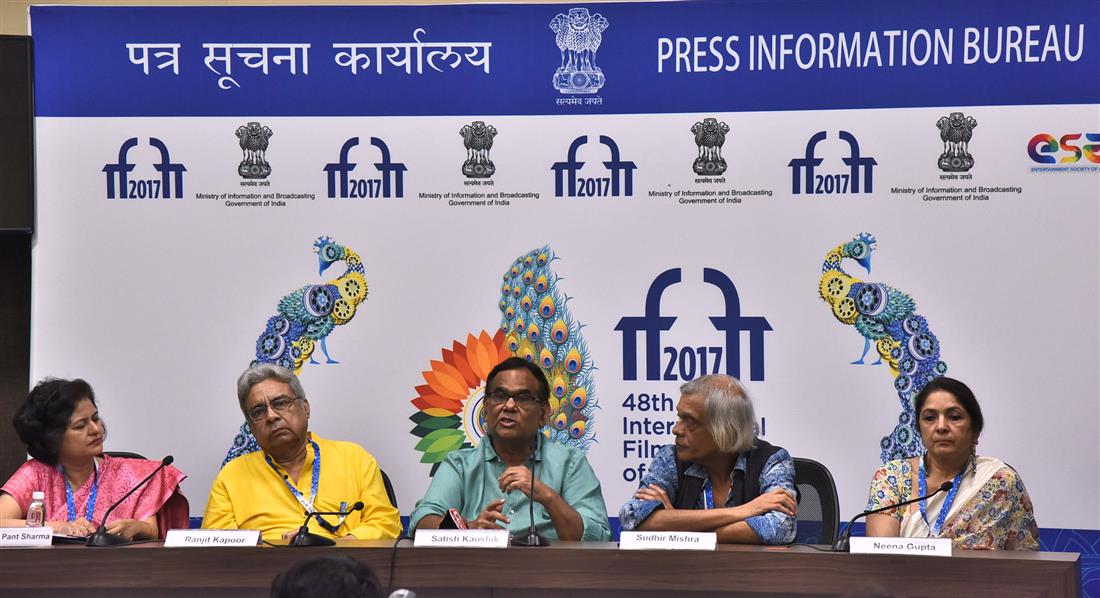 
Ranjit Kapoor, Satish Kaushik, Sudhir Mishra and Neena Gupta, team of the film JANE BHI DO YAARO at a press conference, during the 48th International Film Festival of India (IFFI-2017), in Panaji, Goa on November 23, 2017.:Ministry of Information & Broadcasting