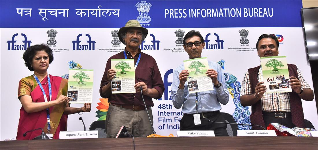 The President of IDPA, Mike Pandey and the General Secretary of IDPA, Sanskar Desai releasing the publication, at a Press Conference, during the 48th International Film Festival of India (IFFI-2017), in Panaji, Goa on November 25, 2017. The Film Festival Director, Shri Sunit Tandon is also seen.:Ministry of Information & Broadcasting