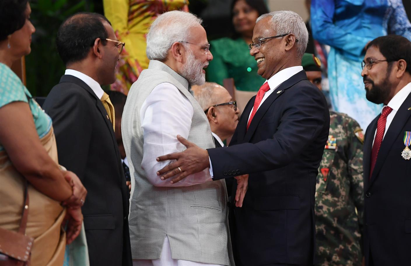 प्रधानमंत्री श्री नरेन्द्र मोदी 17 नवम्बर, 2018 को मालदीव के माले में श्री इब्राहिम मोहम्मद सोलिह के शपथ ग्रहण समारोह में शामिल हुए। :Prime Minister's Office प्रधानमंत्री श्री नरेन्द्र मोदी 17 नवम्बर, 2018 को मालदीव के माले में श्री इब्राहिम मोहम्मद सोलिह के शपथ ग्रहण समारोह में शामिल हुए। :Prime Minister