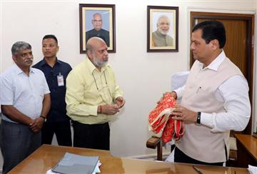 Shri L. R. Vishwanath, Director General, Press Information Bureau, Ministry of Information & Broadcasting, Government of India calls on Chief Minister of Assam Shri Sarbananda Sonowal at Dispur Guwahati on 1st August, 2019.