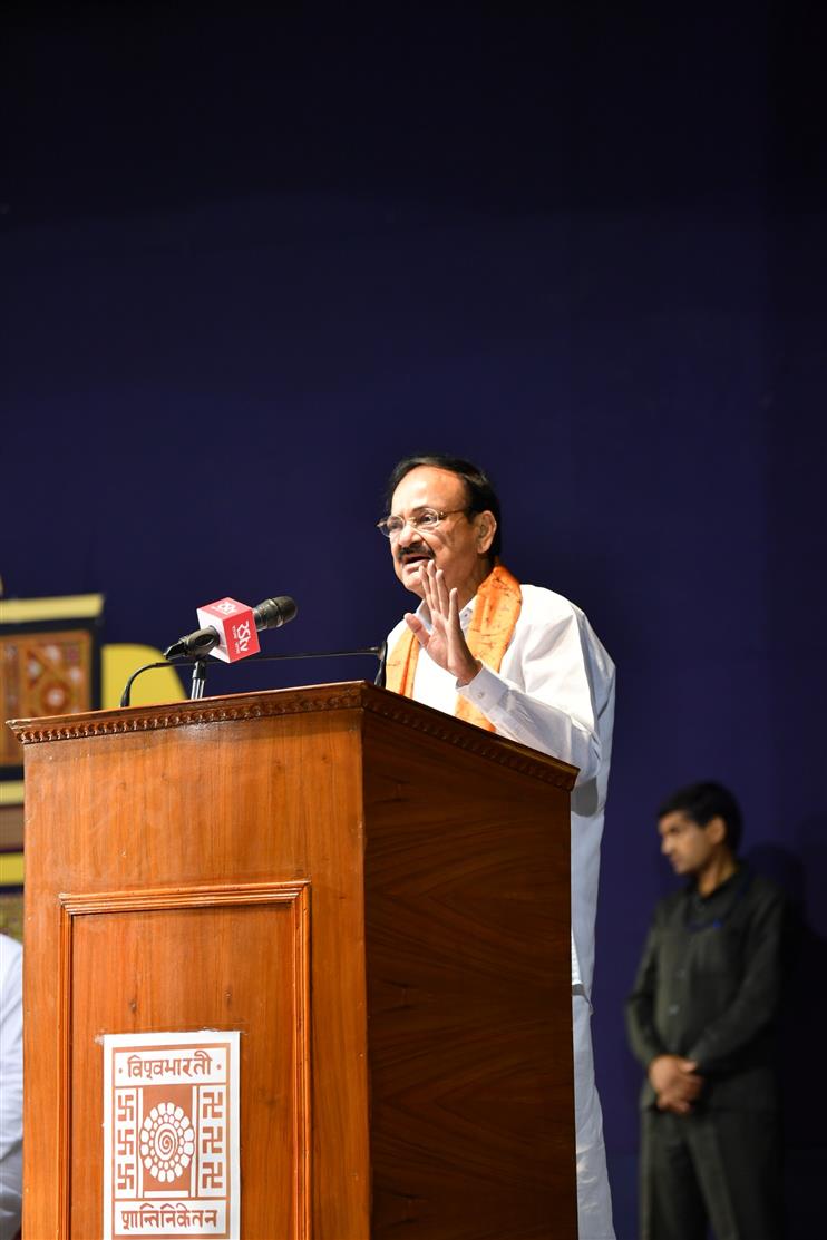 The Vice President of India, Shri M. Venkaiah Naidu addressing the gathering at an event to dedicate ‘Shyamoli’, the ancestral house of Gurudeb Rabindranath Tagore renovated by the Archaeological Survey of India, to the Nation, in Kolkata on August 16, 2019.