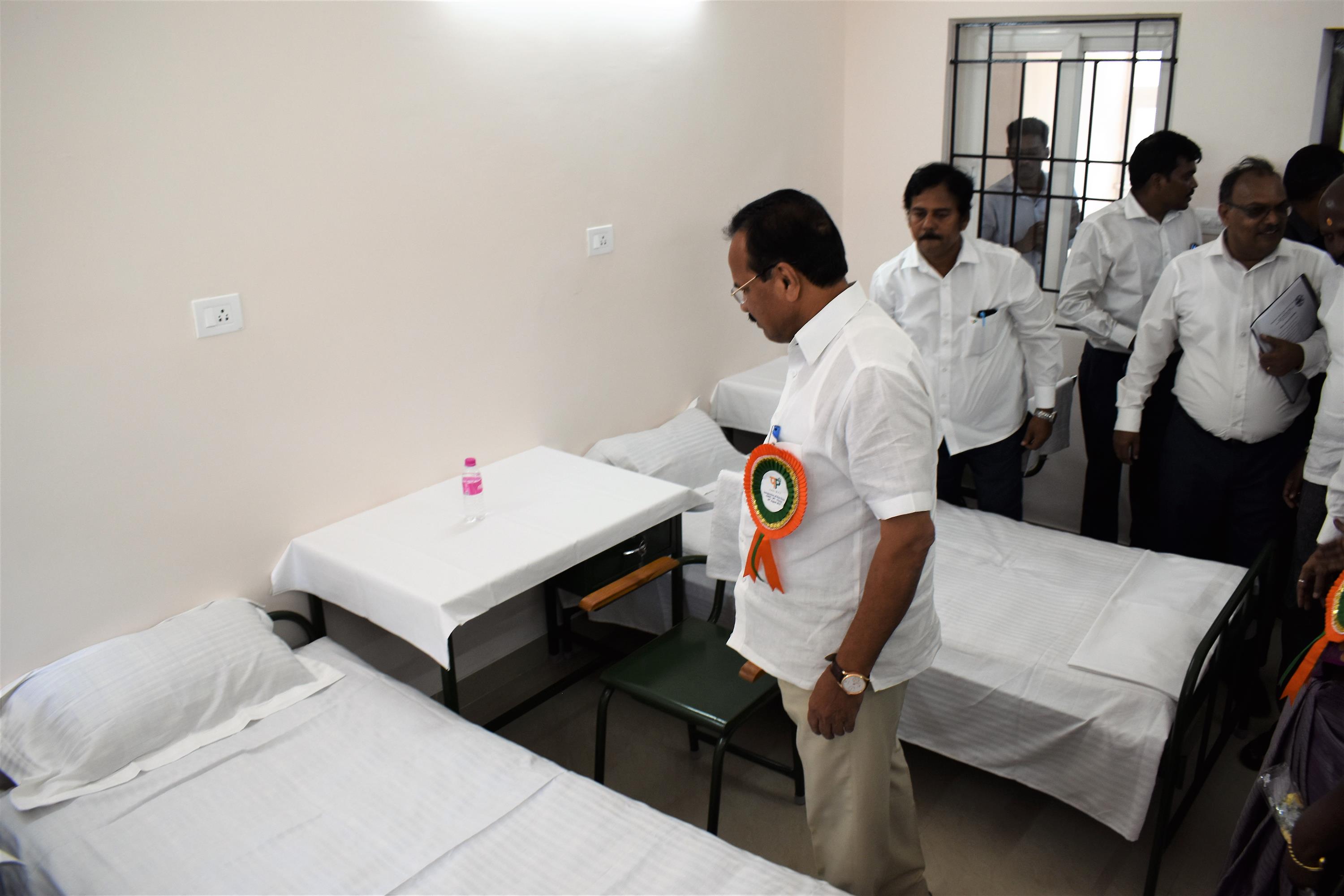 Shri. D. V. Sadananda Gowda, Union Minister for Chemicals & Fertilizers reviewing the various facilities of the Boys Hostel of the CIPET: Institute of Plastics Technology, Deptt. Of Chemicals & Petrochemicals, Ministry of Chemicals & Fertilizers at Chennai, today (August 29, 2019)  

