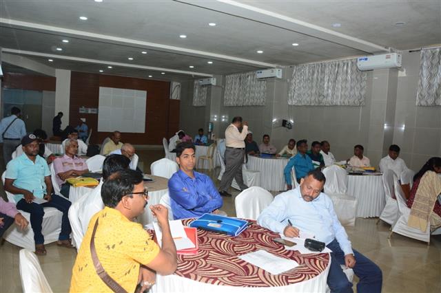 Rural and district journalists from Raigad district participating in Vartalap- Media Workshop organised by PIB Mumbai at Pen, Raigad on 26.12.19