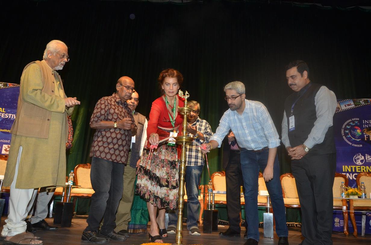 Ms. Brigitte Uttar Kornetzky, Environmentalist and Filmmaker from Switzerland lighting the lamp to inaugurate the 5th edition of International Film Festival of India-2019 as a part of India International Science Festival-2019 being held in the city from November, 5 to November, 8, 2019 in Kolkata on November, 06, 2019.