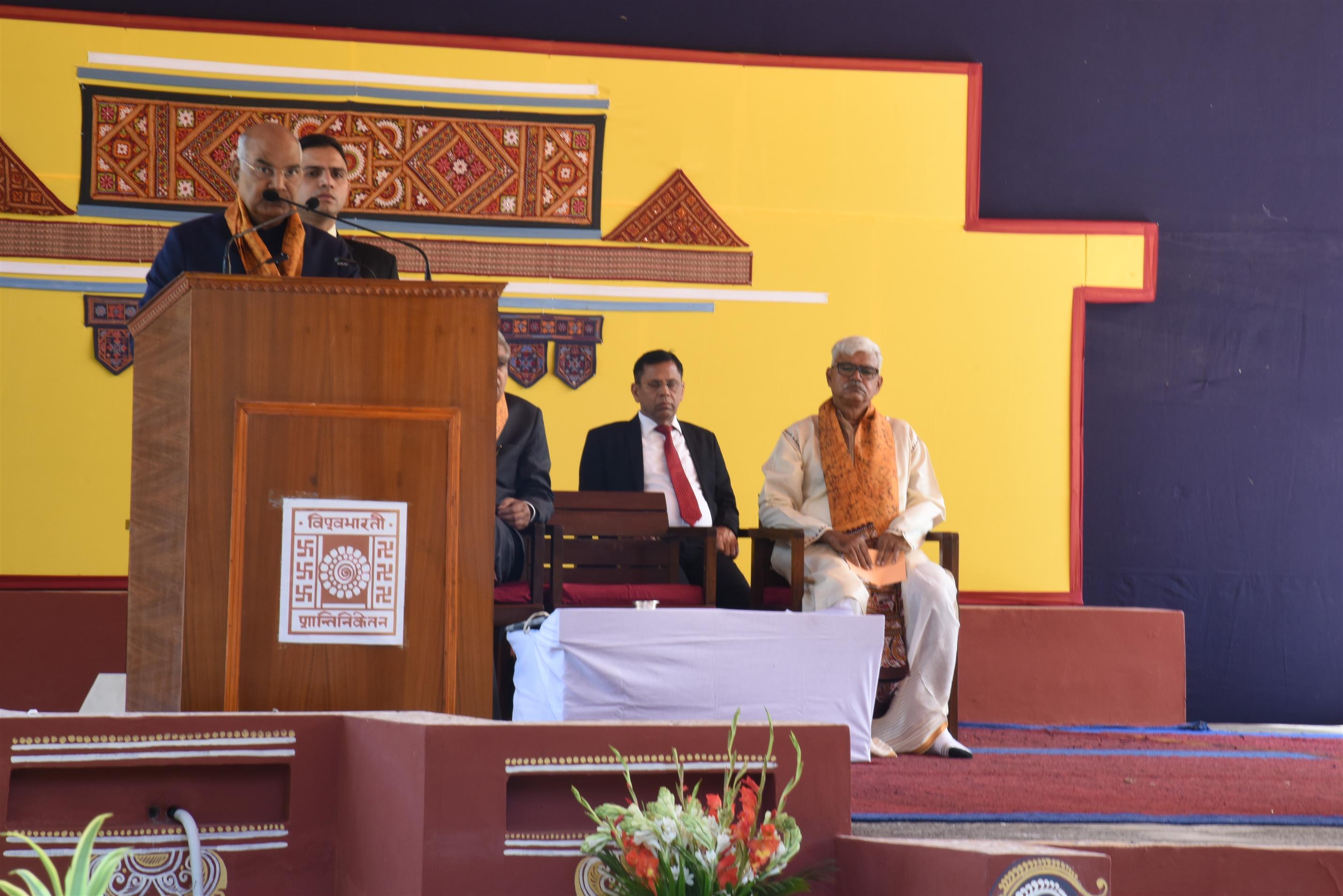 The President of India, Shri Ram Nath Kovind addressing at the annual convocation of Visva Bharati at Shantiniketan, West Bengal  on November 11, 2019.