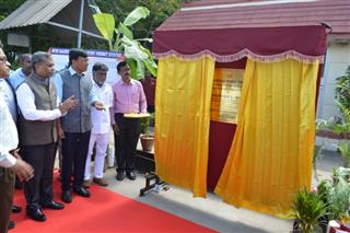 Union Minister of State for Shipping (Independent Charge) and Chemicals & Fertilizers Shri Mansukh Mandaviya is inaugurating RFID based Online Harbour Entry Permit System at the Chennai Port today (14.11.19)