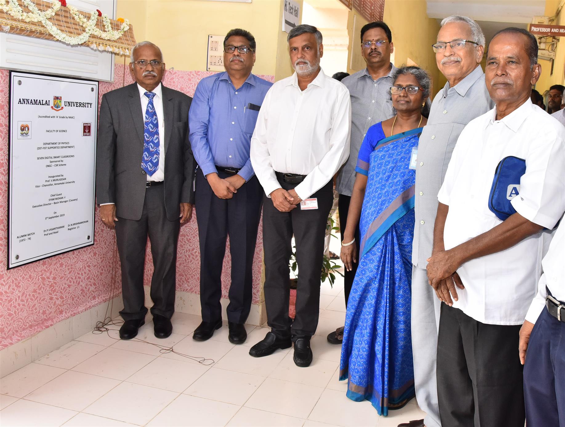 SevenSMART class rooms installed at Annamalai University, Chidambaramsupported by ONGC Cauvery Basin, Chennai under CSR initiative being inauguratedby Prof. V Murugesan, Vice Chancellor, Annamalai University in presence of Mr. Syam Mohan V, Executive Director, ONGC Cauvery Basin, Chennai.