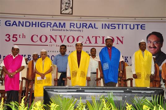 Union HRD Minister Shri Ramesh Pokhriyal Nishank addressing the gathering after conferring  Degree certificates to the students of  Gandhigram Rural University, Dindigul at its 35th Convocation 