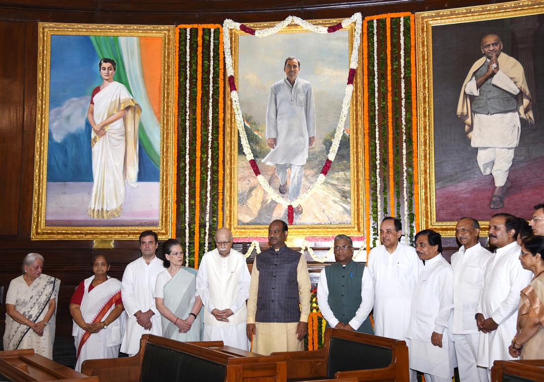The Speaker, Lok Sabha, Shri Om Birla and other dignitaries paid homage to the former Prime Minister, late Shri Rajiv Gandhi, on his 75th birth anniversary, at Parliament House, in New Delhi on August 20, 2019.