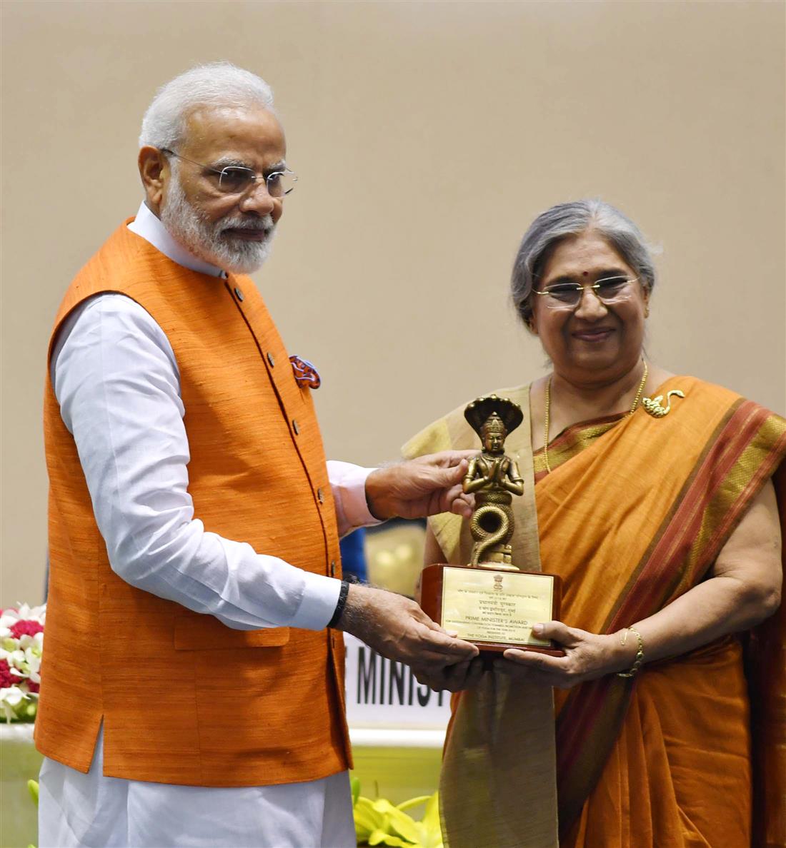 The Prime Minister, Shri Narendra Modi presenting Yoga awards to the winners of the Prime Minister’s Award for Outstanding Contribution for Promotion and Development of Yoga, at a function, in New Delhi on August 30, 2019.
