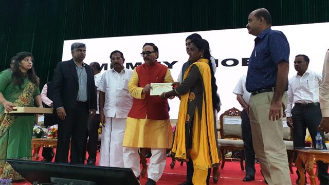 Dr. Mahendra Nath Pandey awarding Recognition of Prior Learning (RPL) certificates to people from the leather and leather products industry in Chennai Today. Also announced nation-wide dignity of labour campaign "Mochi Swabhimaan Initiative" supporting the cobbler community in India, supported by CSR funds of Corporate India and efforts of GoI.