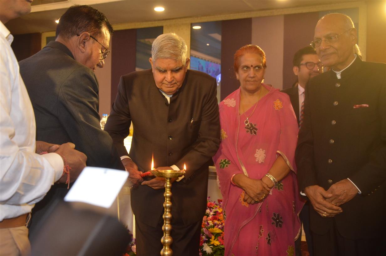 Shri Jagdeep Dhankhar, Governor of West Bengal lightning the inaugural lamp of 188th Annual General Meeting of Calcutta Chamber of Commerce in Kolkata on September, 26, 2019.