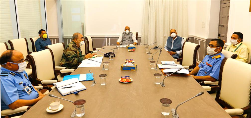 The Union Minister for Defence, Shri Rajnath Singh reviewing the functioning of Armed Forces Medical Services (AFMS) and their assistance to civilian authorities in containing spread of COVID-19 pandemic, in New Delhi on April 17, 2020. 
The Defence Secretary, Dr. Ajay Kumar and other dignitaries are also seen.
