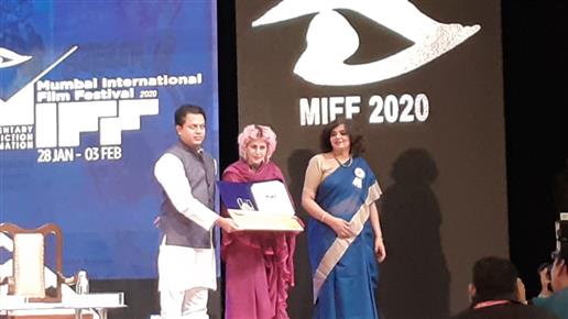 Director and Producer Sapna Bhavnani receiving the Silver Conch for the Best Documentary Film, for her film Sindhustan, at 16th edition of Mumbai International Film Festical, in Mumbai, on Feb 3, 2020.