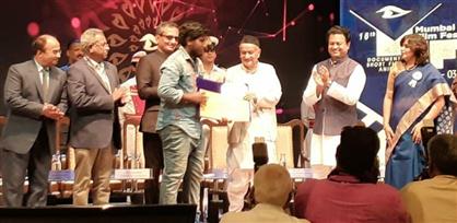 Director & Producer, Divakar SK, receiving the Silver Conch for being the joint winner of Best Animation Film in International Competition category, for his film The Fox of the Palmgrove at 16th edition of Mumbai International Film Festical, in Mumbai, on Feb 3, 2020.