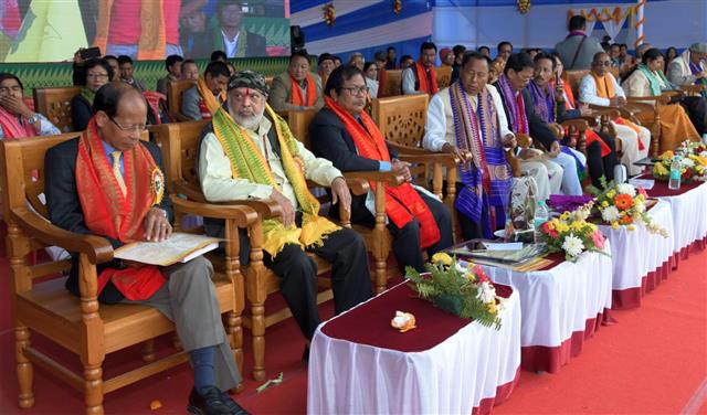 Shri L R Vishwanath, Director General, Ministry of Information & Broadcasting North East Zone seen with the delegation of Nepal Bangaldesh,Tripura and West Bengal at   the 59th Annual Conference of Bodo Sahitya Sabha at Khoirabari under Udalguri District of Assam on 21st January 2020.