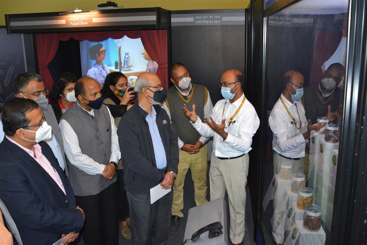Professor Partha P. Majumder, National Science Chair, Govt. of India going through the exhibition on “Superbugs: The End of Antibiotics?” in Science City, Kolkata on January, 25,2021. The purpose of the exhibition is to create awareness about Antibiotic Resistance and help develop public understanding of the issue through effective communication, education and training.