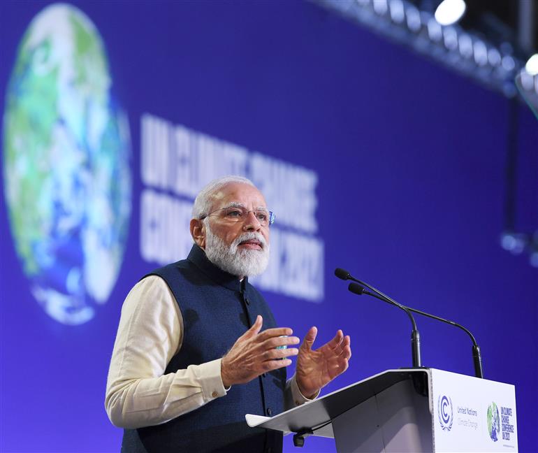 प्रधानमंत्री श्री नरेन्द्र मोदी 01 नवंबर, 2021 को स्कॉटलैंड के ग्लासगो में कॉप-26 शिखर सम्मेलन में राष्ट्रीय वक्तव्य देते हुए।:Prime Minister
