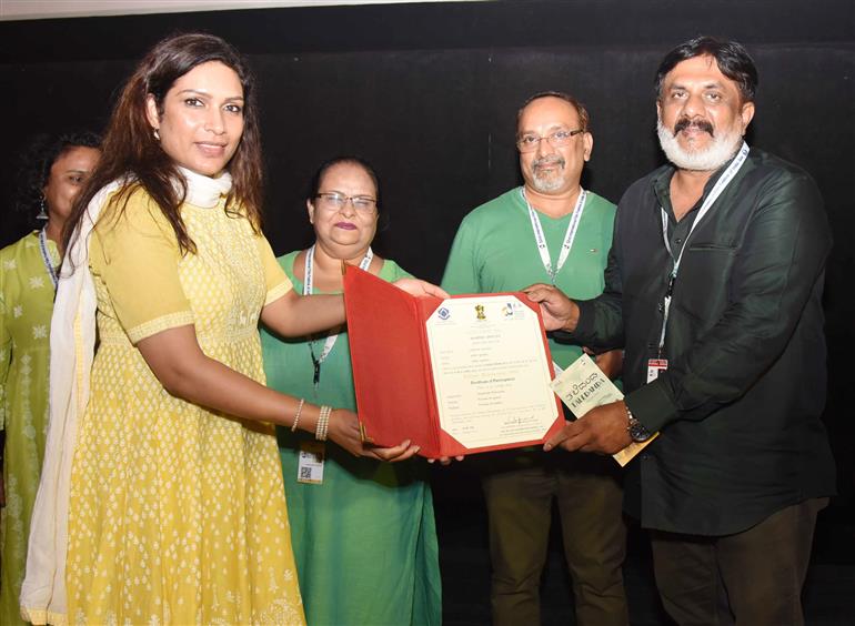 Director, Praveen Krupakar of the Kannada film ‘Taledanda’ being felicitated, during the 52nd International Film Festival of India (IFFI-2021), in Panaji, Goa on November 24, 2021.