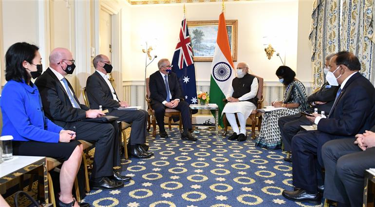 प्रधानमंत्री श्री नरेन्द्र मोदी 23 सितंबर, 2021 को वाशिंगटन डीसी, अमेरिका में ऑस्ट्रेलिया के प्रधानमंत्री श्री स्कॉट मॉरिसन के साथ द्विपक्षीय बैठक करते हुए।:Prime Minister