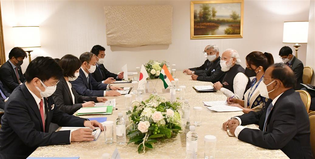 प्रधानमंत्री श्री नरेन्द्र मोदी ने 23 सितंबर, 2021 को वाशिंगटन डीसी, अमेरिका में जापान के प्रधानमंत्री श्री योशीहिदे सुगा के साथ द्विपक्षीय बैठक की।:Prime Minister