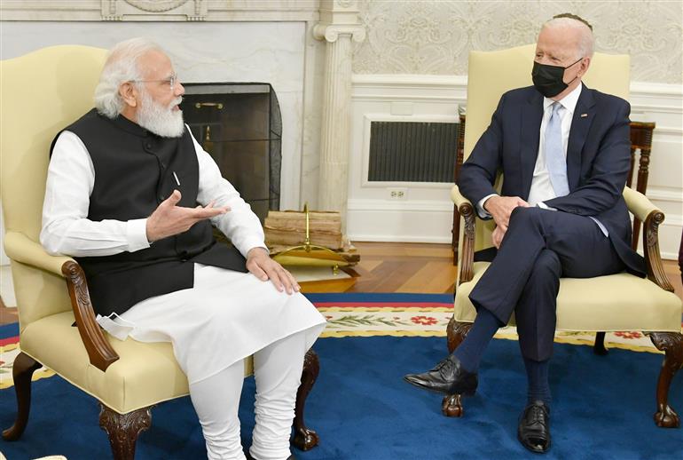 प्रधानमंत्री श्री नरेन्द्र मोदी ने 24 सितंबर, 2021 को व्हाइट हाउस, वाशिंगटन डीसी, अमेरिका में संयुक्त राज्य अमेरिका के राष्ट्रपति श्री जो बाइडेन के साथ द्विपक्षीय बैठक की।:Prime Minister