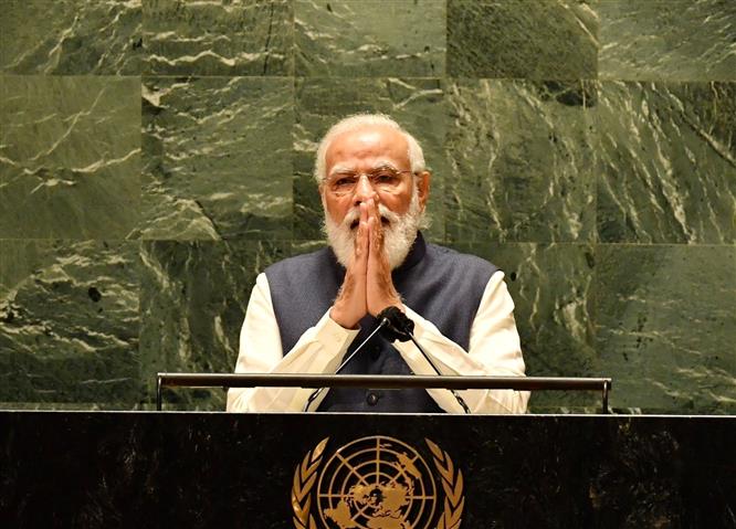 प्रधानमंत्री श्री नरेन्द्र मोदी 25 सितंबर, 2021 को न्यूयॉर्क, अमेरिका में संयुक्त राष्ट्र महासभा (यूएनजीए) के 76वें सत्र को संबोधित करते हुए।:Prime Minister