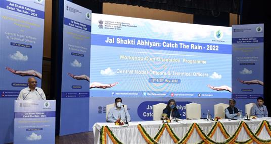The Secretary, Ministry of Jal Shakti, Shri Pankaj Kumar addressing at the Workshop-cum-Orientation Programme for Central Nodal Officers & Technical Officers, during the “Jal Shakti Abhiyan: Catch the Rain”- 2022, in New Delhi on May 19, 2022. 