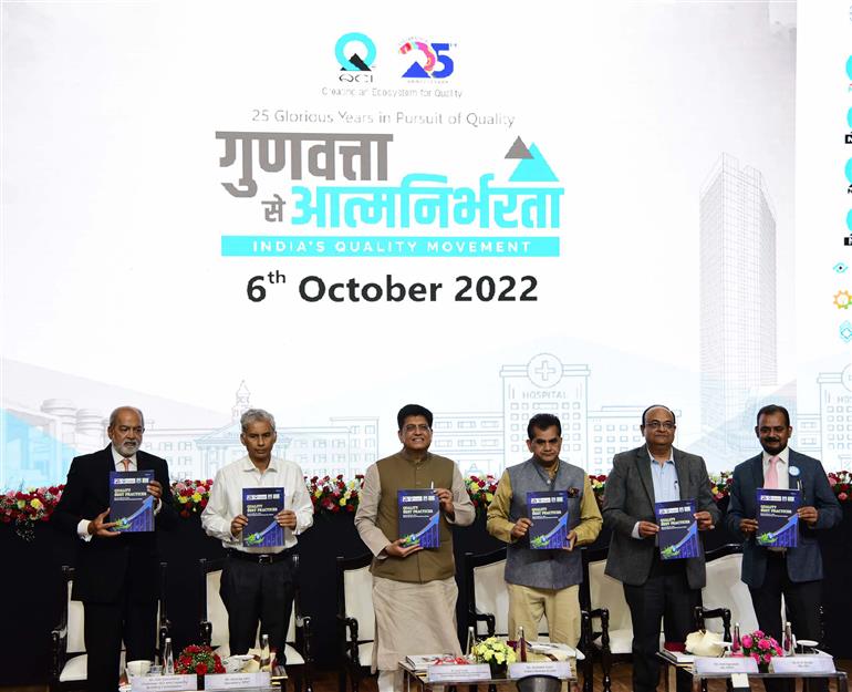 The Union Minister for Commerce & Industry, Consumer Affairs, Food & Public Distribution and Textiles, Shri Piyush Goyal releasing the publication at the Silver Jubilee Function of Quality Council of India, in New Delhi on October 06, 2022.