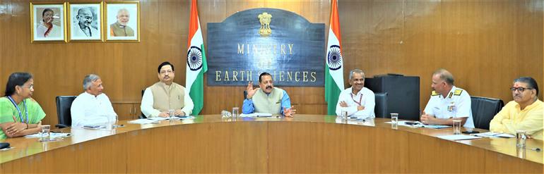 The Minister of State for Science & Technology and Earth Sciences (I/C), Prime Minister’s Office, Personnel, Public Grievances & Pensions, Atomic Energy and Space, Dr. Jitendra Singh chairing a meeting to review the recently concluded ‘Swachh Sagar, Surakshit Sagar’ campaign, in New Delhi on October 06, 2022.