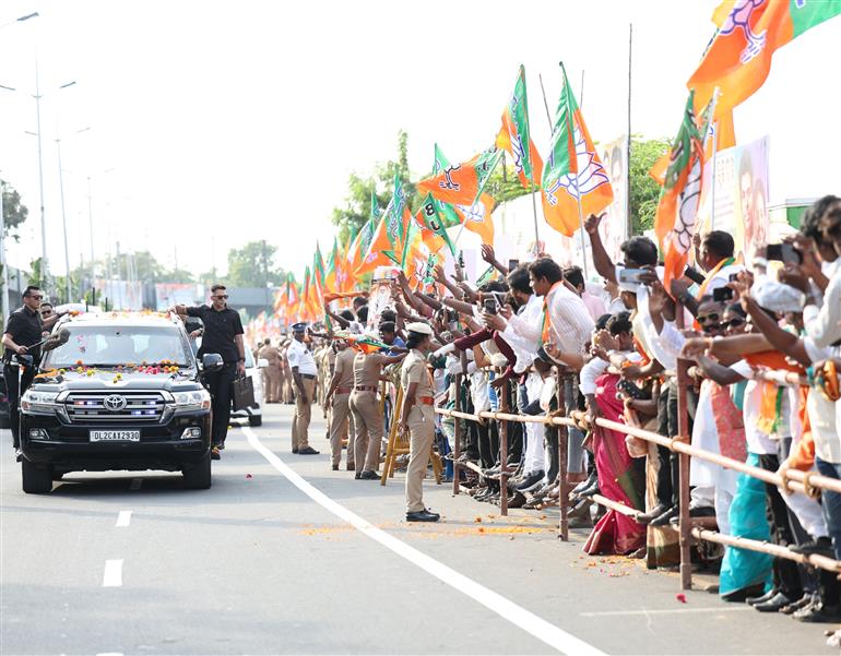 PM being welcomed by people at Chennai, in Tamil Nadu on April 8, 2023.