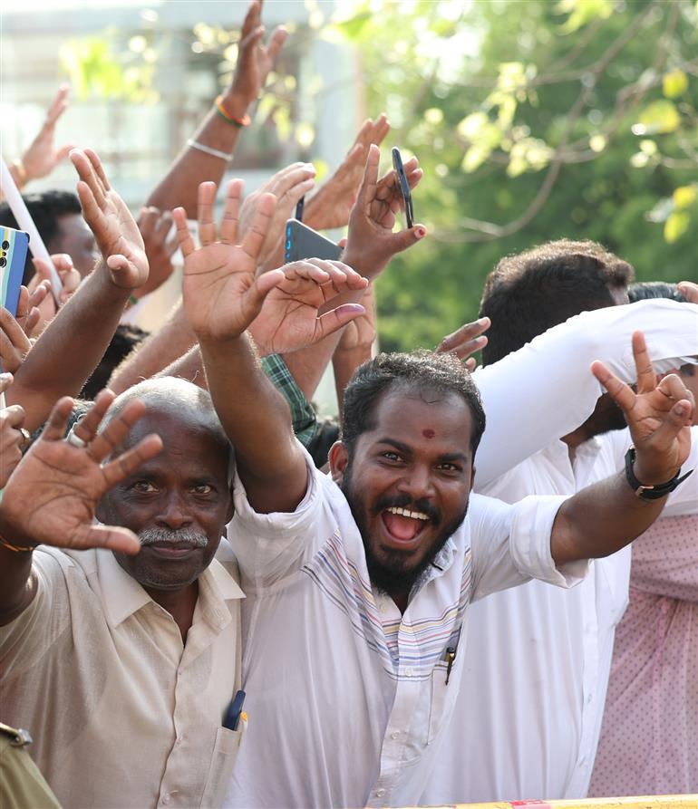 PM being welcomed by people at Chennai, in Tamil Nadu on April 8, 2023.