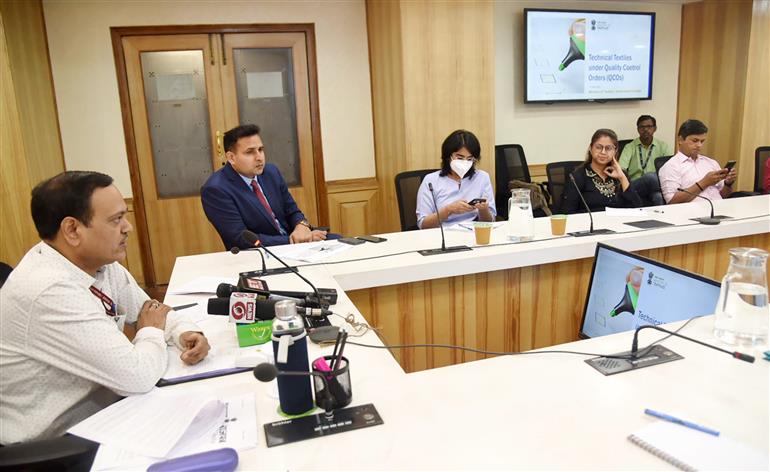 The Joint Secretary, Ministry of Textiles, Shri Rajeev Saxena addressing a Press Conference on launch of 2 Quality Control Orders for 31 items, in New Delhi on April 11, 2023. 