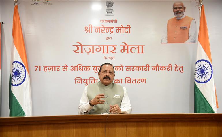 The Minister of State for Science & Technology and Earth Sciences (I/C), Prime Minister’s Office, Personnel, Public Grievances & Pensions, Atomic Energy and Space, Dr. Jitendra Singh addresses the 71,000 newly inducted appointees in Government departments and organisations by PM under 4th Rozgar Mela event at NMC, in New Delhi on April 13, 2023.