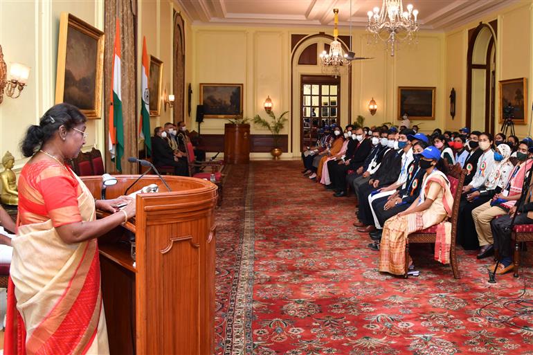 The President of India, Smt Droupadi Murmu speaking as well as congratulates to the Winners of the Tata Building India School Essay Competition 2019-20 at Rashtrapati Bhavan, in New Delhi on April 17, 2023.