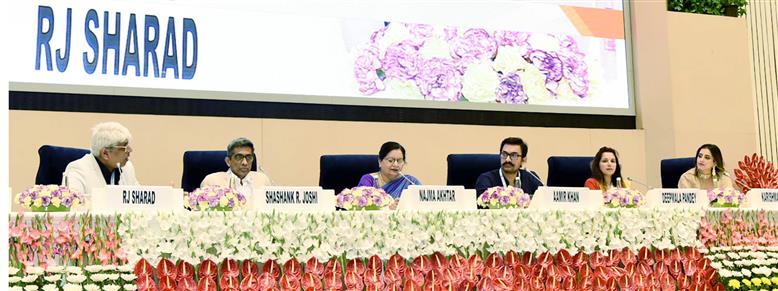 26 अप्रैल, 2023 विज्ञान भवन, नई दिल्ली में 'मन की बात @100' पर आयोजित राष्ट्रीय सम्मेलन के दौरान 'आह्वान से जन आंदोलन' विषय पर पैनल परिचर्चा का आयोजन किया गया।