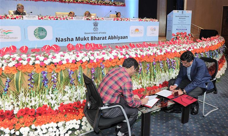 The Union Minister for Social Justice and Empowerment, Dr. Virendra Kumar at the signing of MoU between Department of Social Justice & Empowerment and Art of Living under Nasha Mukt Bharat Abhiyaan event, in New Delhi on April 26, 2023.